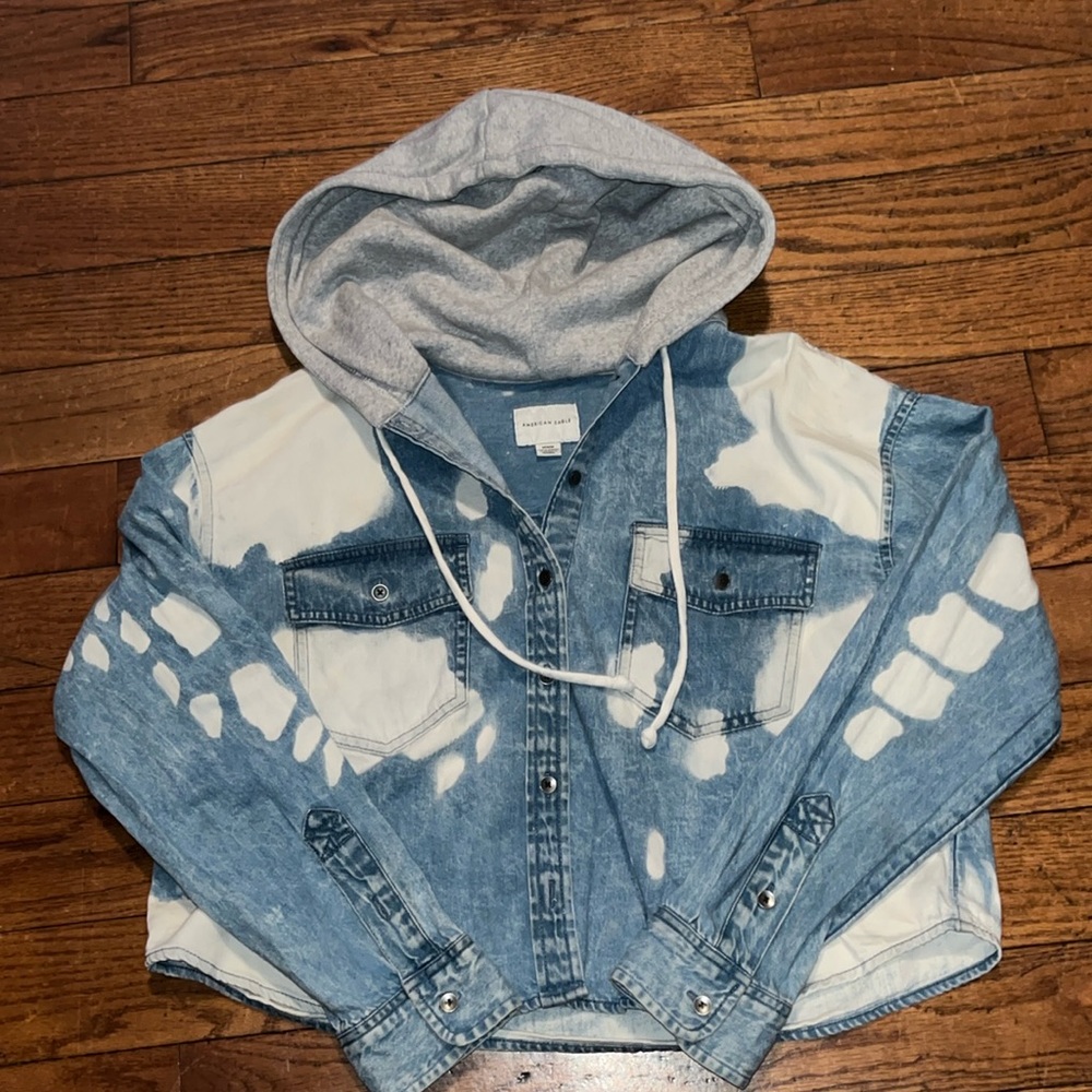 American Eagle Cropped Denim Hooded Shirt